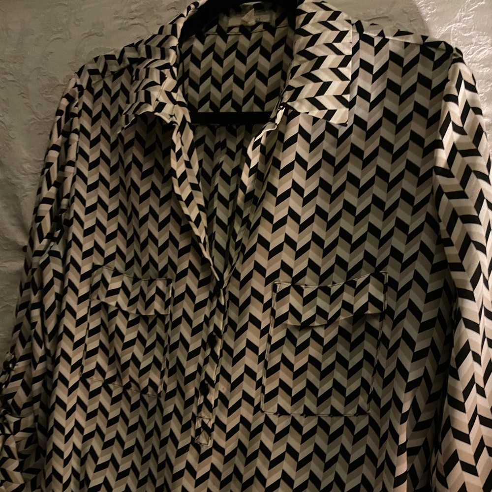 Pleione Black and Cream Chevron Blouse